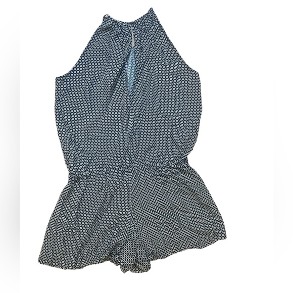 Gap Romper - Picture 5 of 7